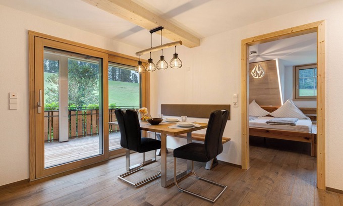 Wolfach - Saint Roman Apartment | Apartment 'Bergluft' with Mountain View, Shared Garden and Wi-Fi