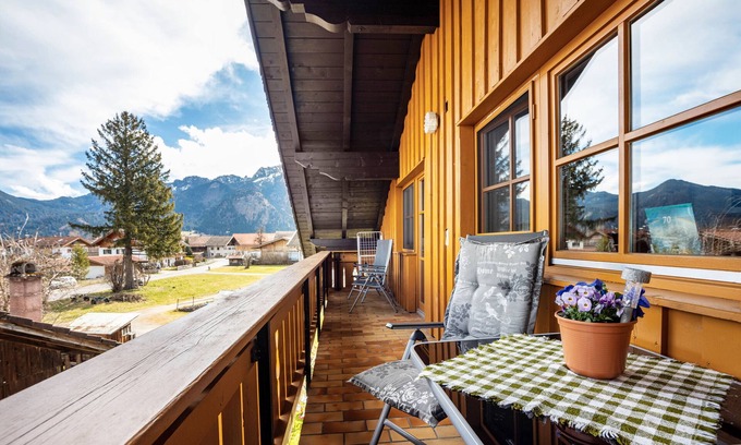 Schwangau Apartment | Apartment 'Blitz' with Shared Terrace, Shared Garden and Wi-Fi