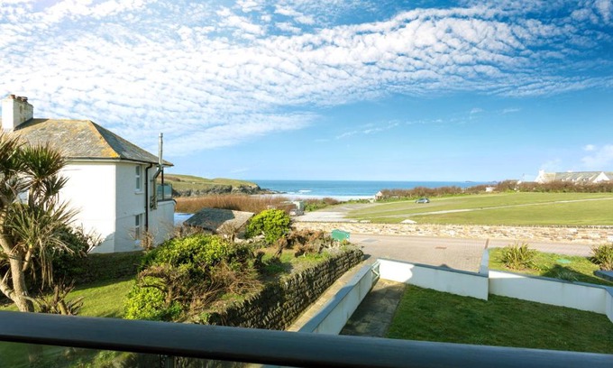 Treyarnon Apartment | Apartment by the beach, sea views