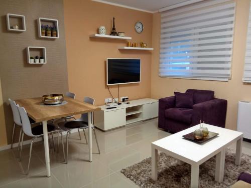 Zrenjanin Apartment | Apartment Cherry Gold