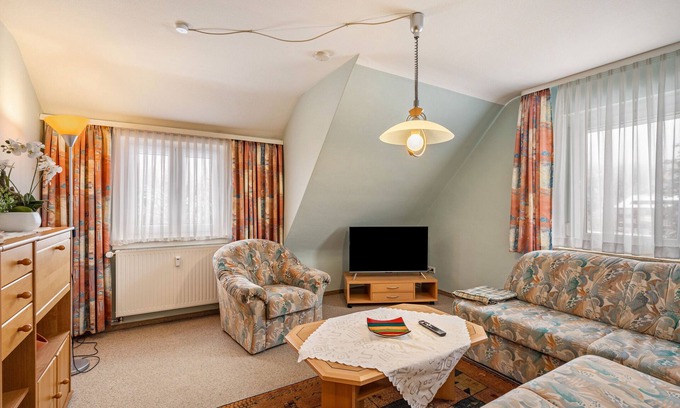 Freudenstadt Apartment | Apartment 'Dachgeschoss' with Shared Terrace and Wi-Fi