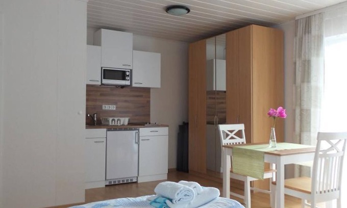 Schweigen-Rechtenbach Bed & Breakfast | Apartment/apartment, shower, WC, balcony - Gästehaus Reither