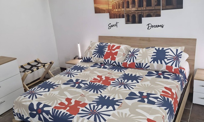 Pigneto Apartment | Apartment 'Delightful Pigneto' with Wi-Fi and Air Conditioning