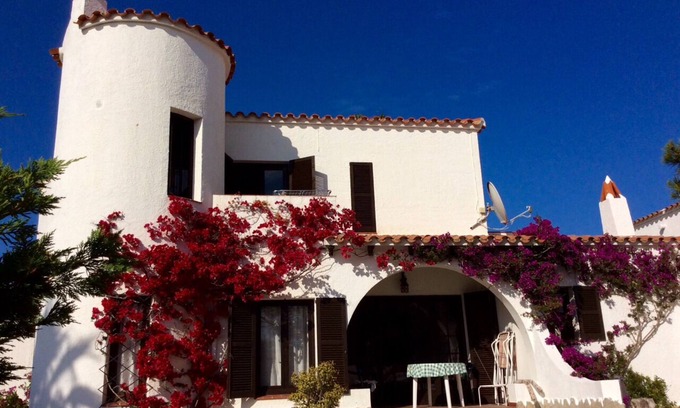 Punta Grossa Apartment | Apartment Erica in charming villa with sea view, 2 minutes from the beach