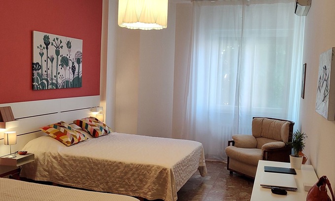 Pescara Apartment | Apartment eight minutes' walk from the beach