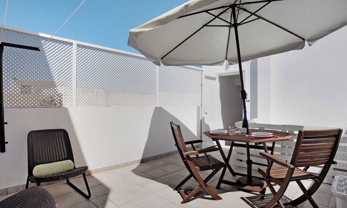 San Ambrosio Apartment | Apartment "EleMe I" with Private Terrace & Wi-Fi