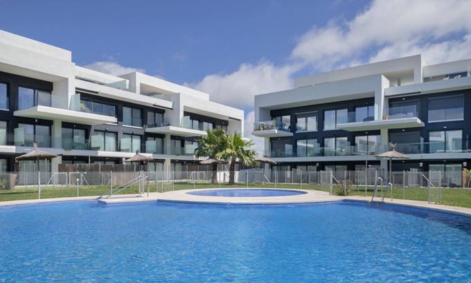 Zahara de los Atunes Apartment | Apartment 'Palacio De Pilas 30' with Shared Pool, Wi-Fi and Air Conditioning