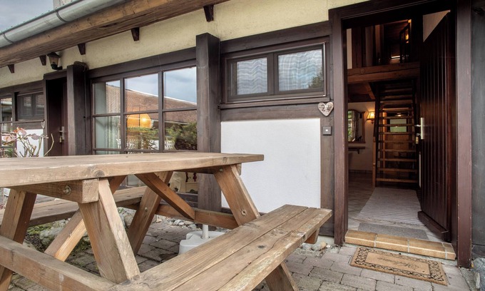 Waggershausen Apartment | Apartment 'Ferienwohnung 22' with Private Terrace and Private Garden