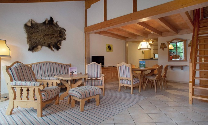Waggershausen Apartment | Apartment 'Ferienwohnung 25' with Private Terrace and Private Garden