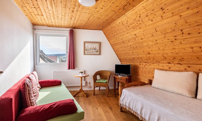 Grossheppach Apartment | Apartment 'Ferienwohnung Sila 2' with Mountain View, Shared Terrace and Wi-Fi