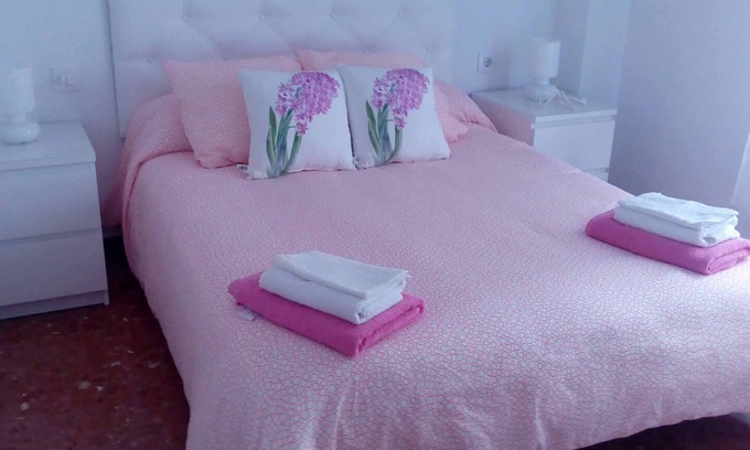 Ciudad Jardin Condo | Apartment for 8 people with free Wifi, air conditioning - SPECIAL OFFER.