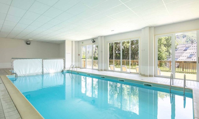 Saint-Sorlin-d'Arves Apartment | Apartment for 6 in Modane