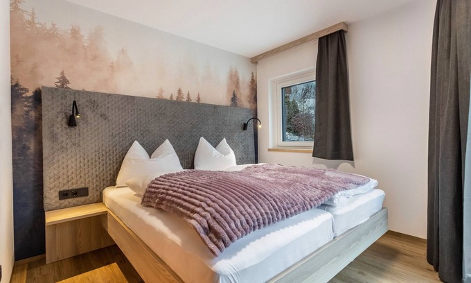 Grossarl Apartment | Apartment "Grauzone Grossarl App. Nr. 3 Sun" with Mountain View, Private Terrace and Wi-Fi