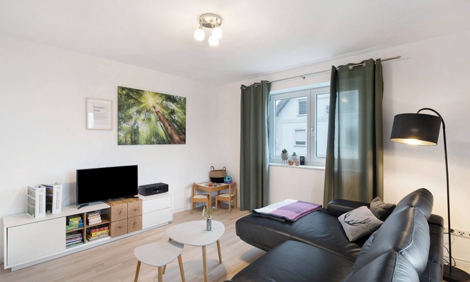 Zusenhofen Apartment | Apartment 'Hildas Plätzchen' with Private Terrace and Wi-Fi