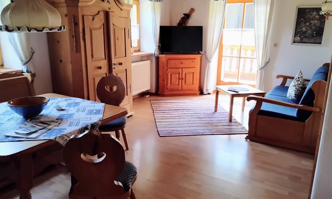 Ruhpolding Apartment | Apartment II 40 sqm, balcony, kitchen, 1 bedroom, 1 bed-sitting room, 4 per