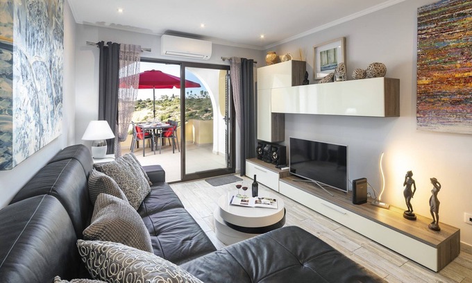 Vale de Centianes Apartment | Apartment in Carvoeiro with terrace