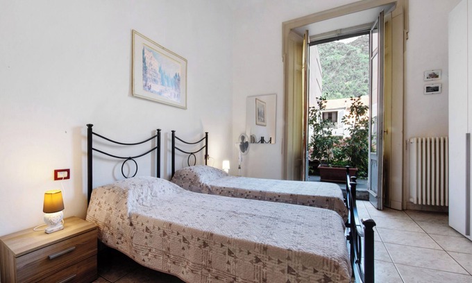 Como City Centre Apartment | Apartment "In Centro Como" with Mountain View, Private Terrace & Wi-Fi
