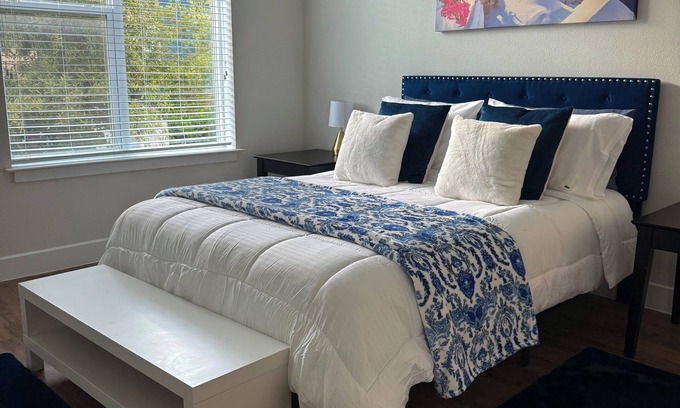 East Riverside - Oltorf Apartment | Apartment in downtown Austin