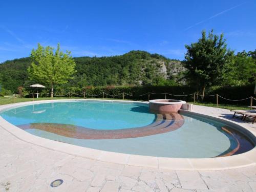 Apecchio House | Apartment in Marche with Pool Access
