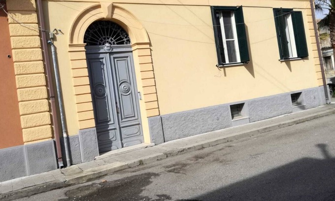 Locri Apartment | Apartment in the historic center of Locri, a few hundred meters from the sea.