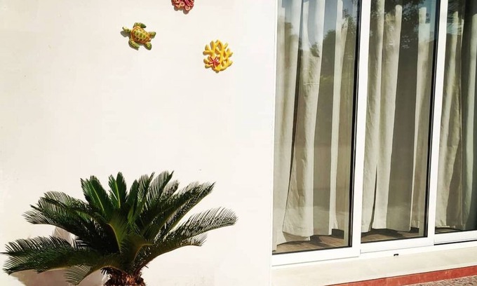 Noto Marina Apartment | Apartment in villa 200 m from the beach in Lido di Noto