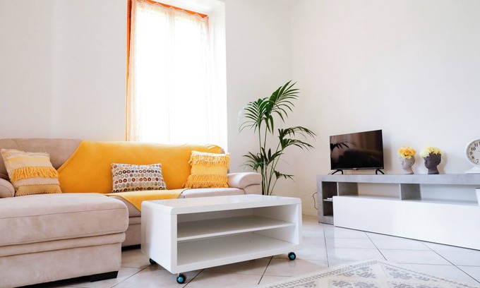 Como Apartment | Apartment in Villa Between Como and Switzerland