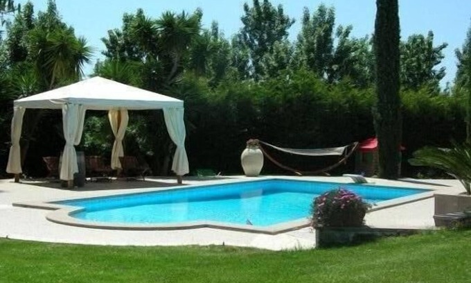 Cerveteri Villa | Apartment in villa, large garden, swimming pool, spa, near the sea Rome