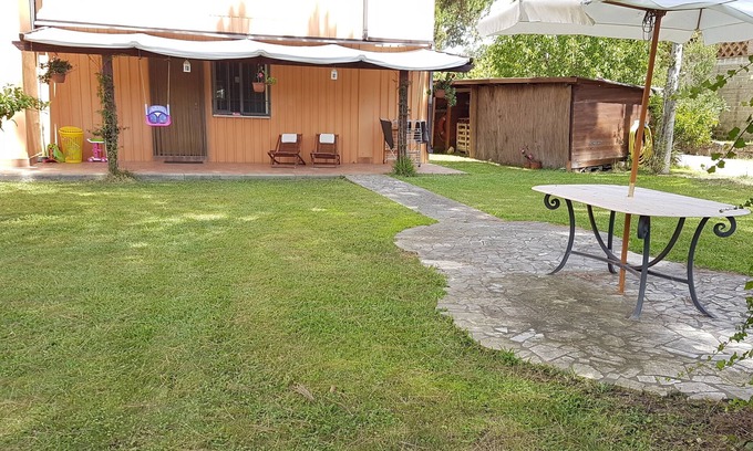 Latina Lido House | Apartment in villa on independent garden in a large park just renovated