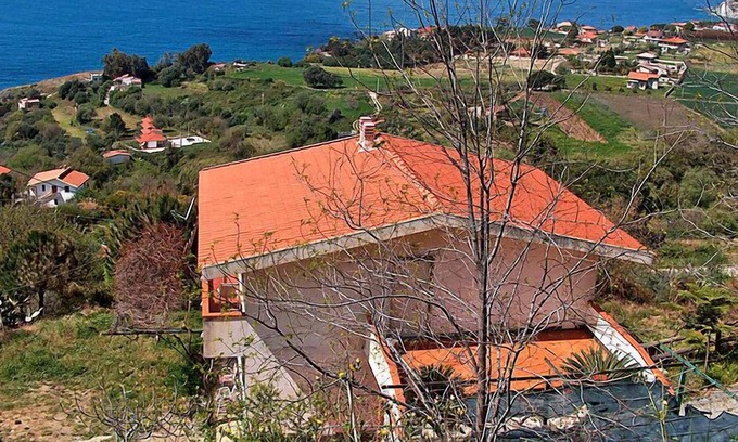Coccorino Apartment | Apartment Gaetano in Santa Maria di Ricadi - 4 persons, 2 bedrooms