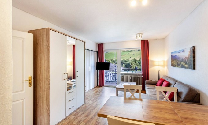 Ortsmitte Apartment | Apartment "K1 Blick" with Mountain View, Balcony & Wi-Fi