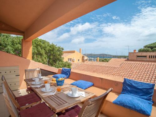 Palau Apartment | Apartment La Vigna Blu by Interhome