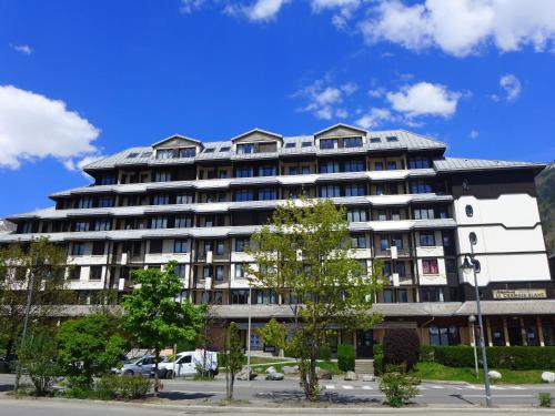 Chamonix City Centre Apartment | Apartment Le Chamois Blanc-3 by Interhome