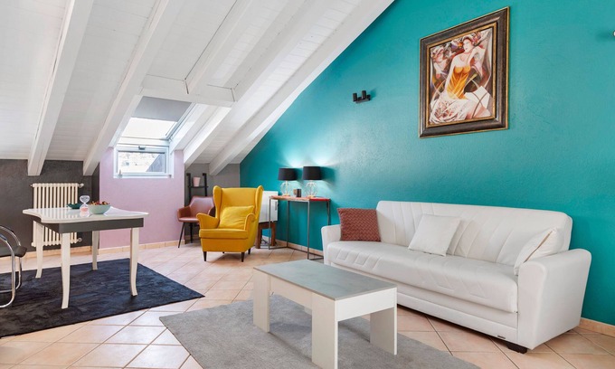 Aosta Apartment | Apartment 'Mema' with Mountain View and Wi-Fi