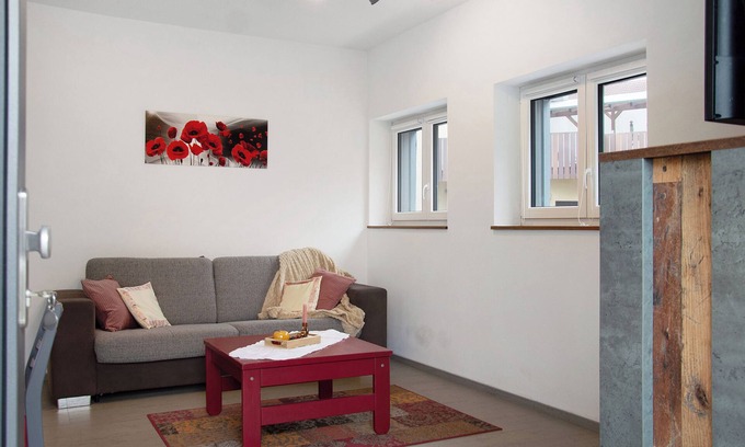 Wittighausen Apartment | Apartment 'Mohnblume' with Private Terrace, Shared Garden and Wi-Fi