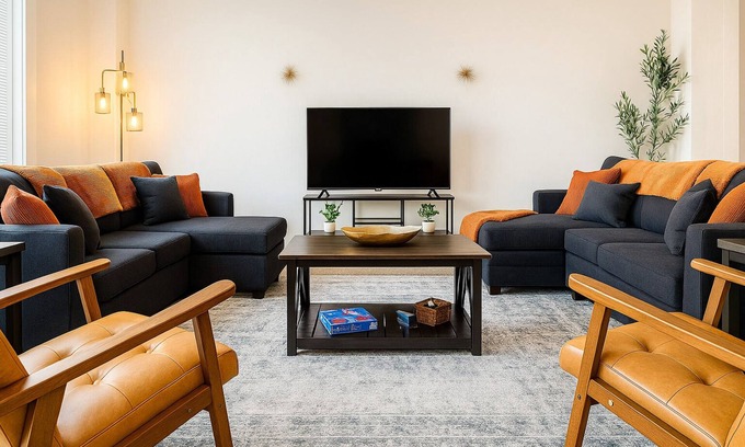 Downtown Cleveland Apartment | Apartment near CSU | Playhouse | Progressive field | Casino | Hospital