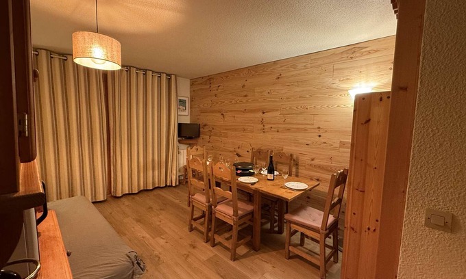 Les Allues Apartment | Apartment of 30m2 with 1 room, 1 bunk bed area and 1 living room with sofa