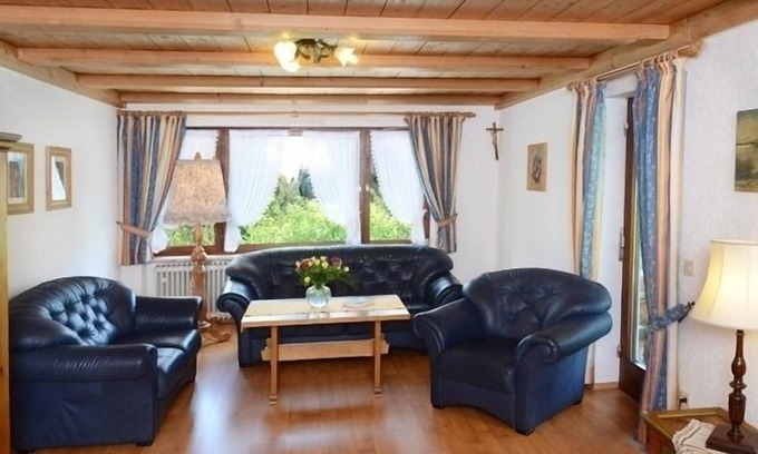 Ruhpolding Apartment | Apartment Rauschberg 100 sqm, south-facing terrace, kitchen, 2 bedrooms and 1 living room, WLAN