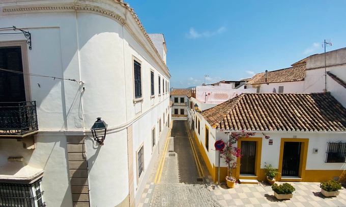San Roque Apartment | Apartment 'San Nicolás' with Balcony and Wi-Fi