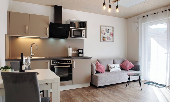 Margrethausen Apartment | Apartment "Schwäbische Alb 2" with Private Terrace, Shared Garden and Wi-Fi