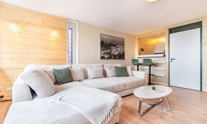 Sasbachwalden Apartment | Apartment 'Schwarzwaldtraum 4' with Private Terrace, Shared Garden and Wi-Fi