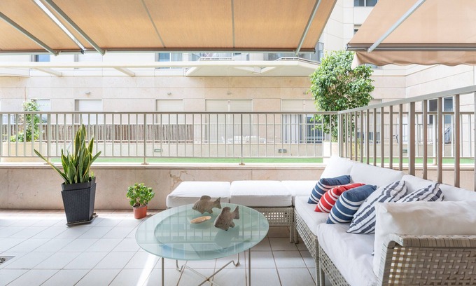 Alboraya Apartment | Apartment 'Seaside Modern Flat' with Sea View, Wi-Fi and Air Conditioning