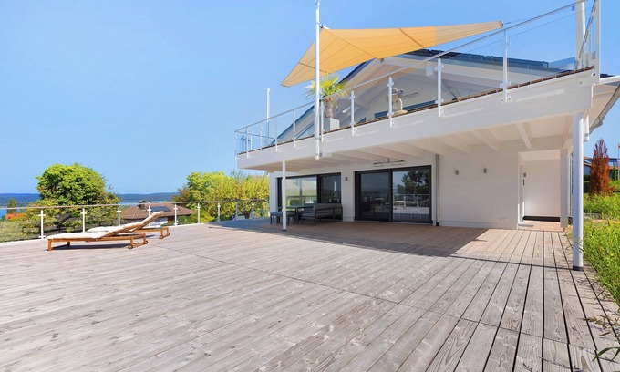 Gundholzen Apartment | Apartment "Seesehnsucht Höri" with Lake View, Terraces & Wi-Fi