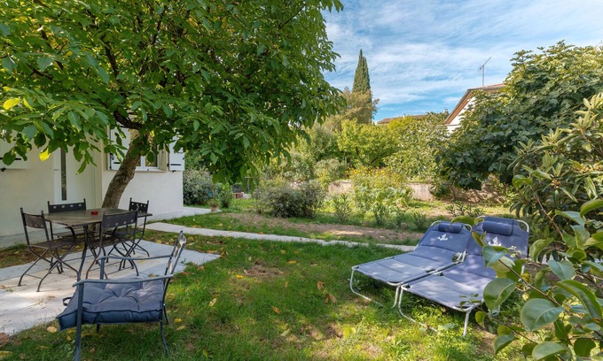 Grand Sud Apartment | Apartment 'Studio Indépendant Avec Jardin' with Wi-Fi and Air Conditioning