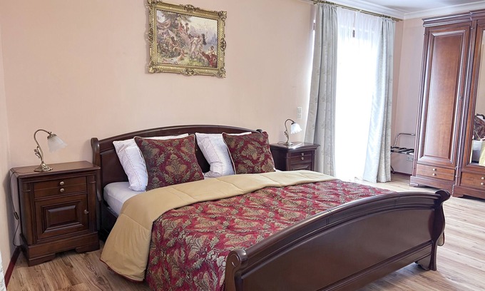 Weimar Apartment | Apartment Suite Lotta - 83 sqm with balcony & parking space at Goethepark