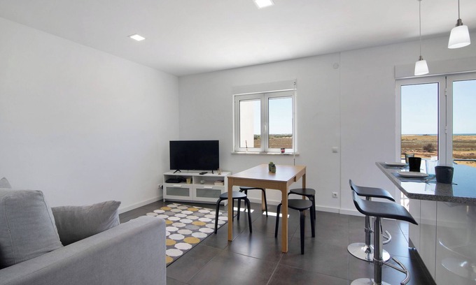Armacao de Pera Apartment | Apartment Sunshine with Sea View, Balconies & Wi-Fi
