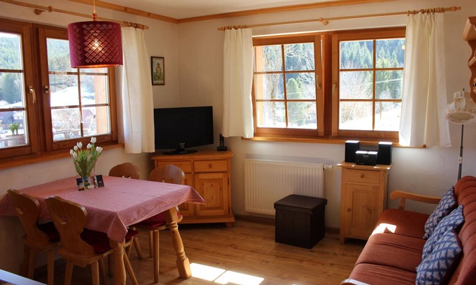 Hinterzarten Apartment | Apartment 'Titisee' with Mountain View, Private Terrace and Wi-Fi
