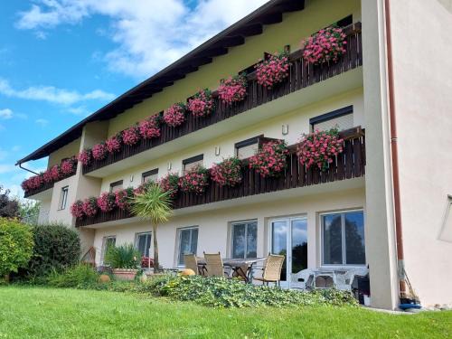 Augsdorf Apartment | Apartment Tulpe by Interhome