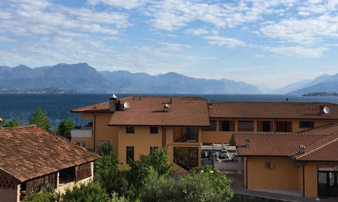 Rivoltella Apartment | Apartment with view of Lake Garda