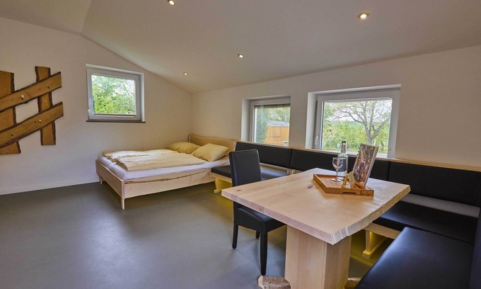 Igersheim Apartment | Apartment Wengertsblick for 1-3 people with terrace