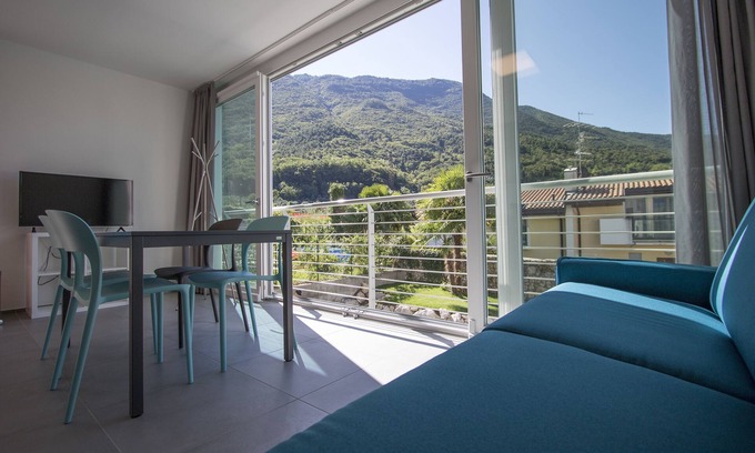 Bolognano-Vignole Apartment | Apartment with bay window
